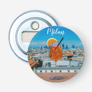 Spritz Cocktail auf einem Tisch mit Blick auf Mail Flaschenöffner