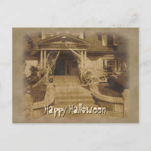 Spukhaus an Halloween Postkarte