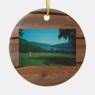 Squantz Pond Panorama Schmuck Keramik Ornament