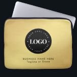 Square Magnet Gold und Black Business Logo Laptopschutzhülle<br><div class="desc">Diese elegante Laptop-Hülle wäre ideal für Ihre geschäftlichen und persönlichen Bedürfnisse. Fügen Sie einfach das gewünschte Logo hinzu,  indem Sie auf "Personalisieren" klicken.</div>