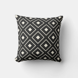 Square Pattern Pillow in Black Kissen