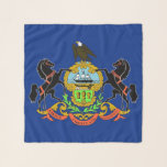 Square Scarf mit Fahne des Pennsylvania Staat, USA Schal<br><div class="desc">Fügen Sie Ihrem Kleiderschrank eine Touch Pennsylvania Stolz hinzu mit unserem exklusiven quadratischen Schal mit der Fahne von Pennsylvania! Dieser quadratische Schal, der mit viel Liebe zum Detail gestaltet wurde, ist mehr als nur ein stilvolles Accessoire; er ist eine Feier des Pennsylvania-Erbes und der kulturellen Identität. Das Design zeigt deutlich...</div>