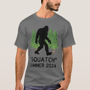 Squatch, Sasquatch, Bigfoot Walking im Wald T-Shirt