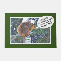 SQUIRREL ON POST/"SUCHT NACH NUTS? WILLKOMMEN! " D