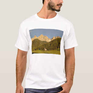 St. Giovanni, Val di Funes, Dolomiten, Italien T-Shirt