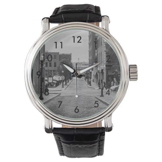 St Louis Alley Grayscale Armbanduhr (Vorderseite)