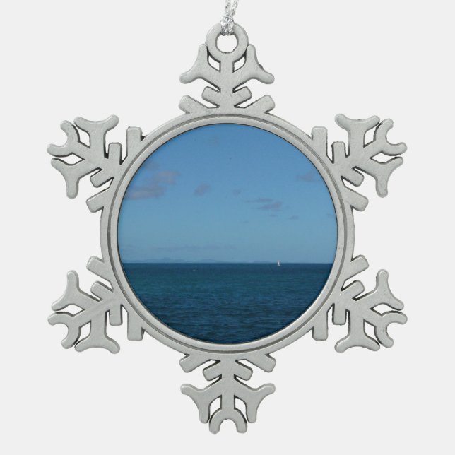 St. Lucia Horizon Blauer Ozean Schneeflocken Zinn-Ornament (Vorderseite)