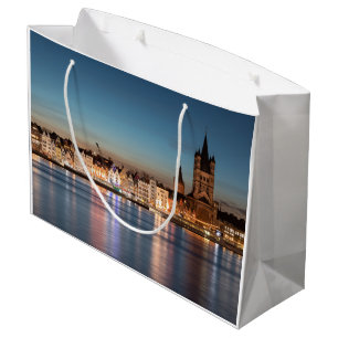 St. Martin Kirche Köln Große Geschenktüte