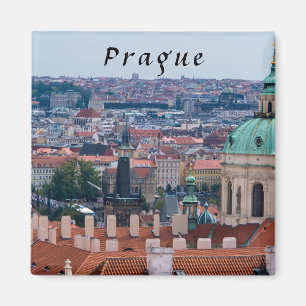 St. Nikolaus-Kirche und Dächer von Prag Magnet
