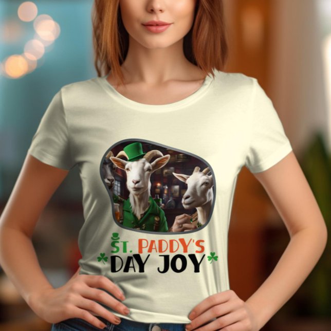St. Paddy's Day joy - Cloverleaf Carnival T-Shirt (Von Creator hochgeladen)