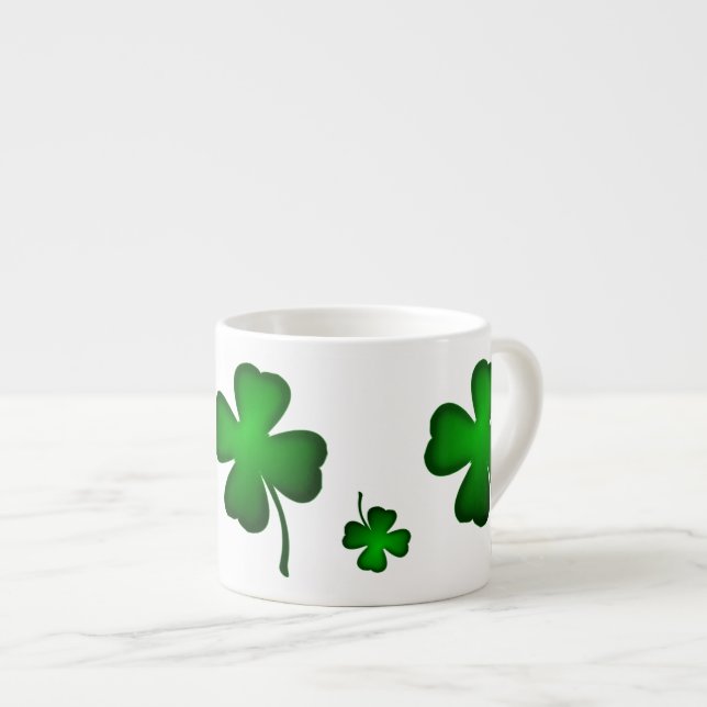 St Paddy's Hat und Kleeblatts Espressotasse (Vorderseite Rechts)