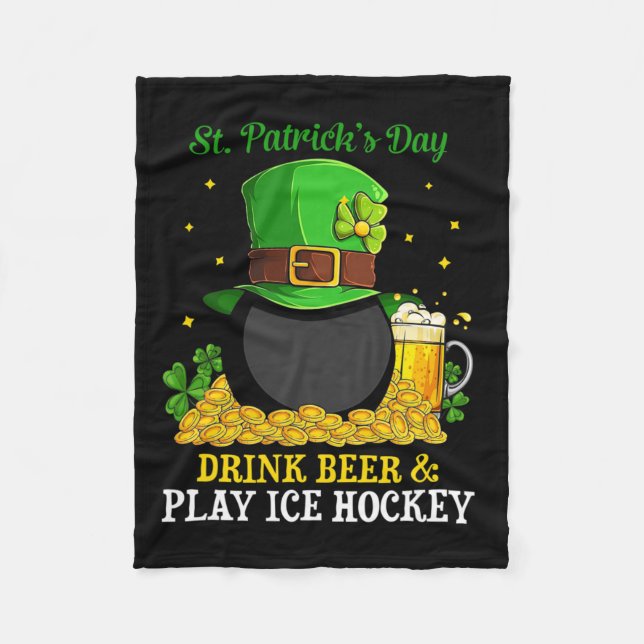 St Patrick#39;s Day Drink Beer Play Ice Hockey Fun Fleecedecke (Vorderseite)