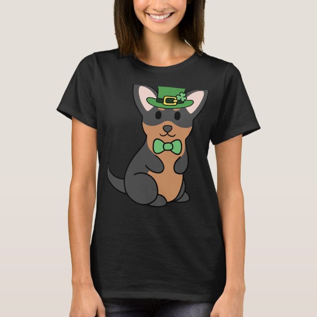 St Patrick Black und Tan Chihuahua T-Shirt (Vorderseite)