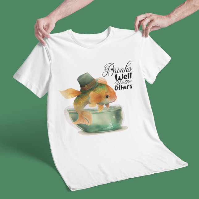 St Patrick Goldfish Trinken gut mit anderen T-Shirt (Von Creator hochgeladen)