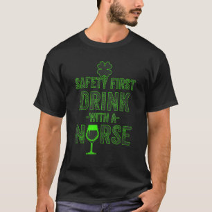 St Patrick S Day Biersicherheit Erster Drink mit e T-Shirt