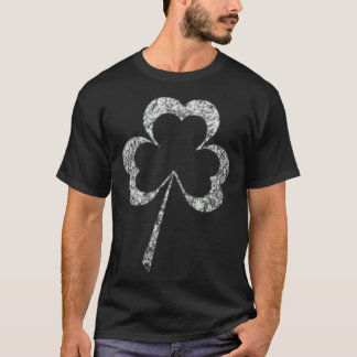 St Patrick s Day Distressed Shamrock Outline Men W T-Shirt