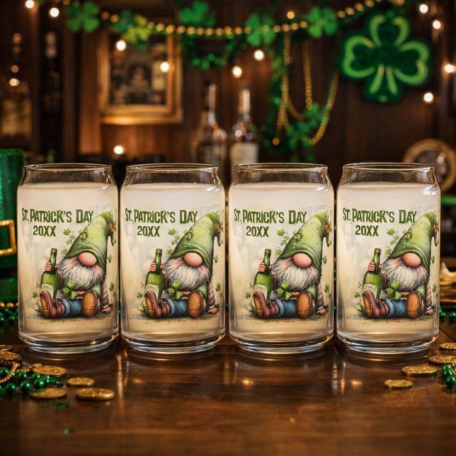 St. Patrick’s Day Gnom-Illustration mit Kleeblatt Dosenglas (Von Creator hochgeladen)