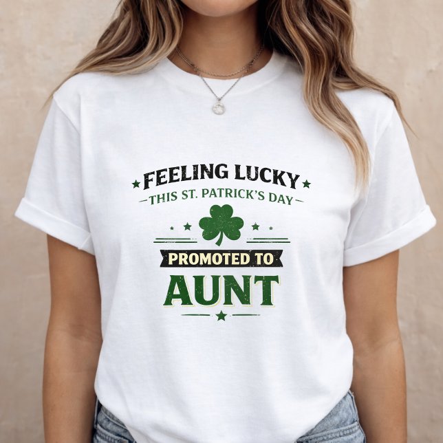 St. Patrick’s Day Pregnancy Announcement T-Shirt (Von Creator hochgeladen)