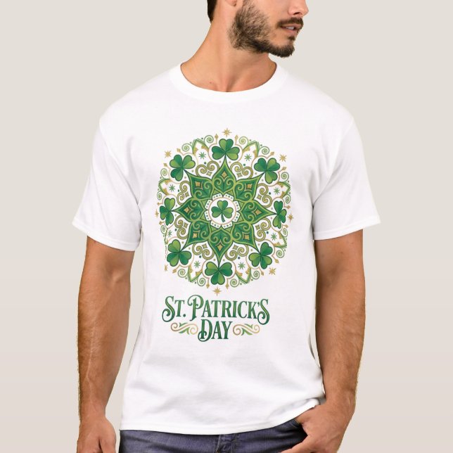 St. Patrick’s Day Shamrock Mandala Design T-Shirt (Vorderseite)