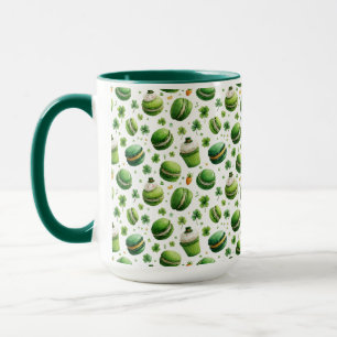 St. Patrick’s Day-Wasserfarben-Macaron und Kleebla Tasse