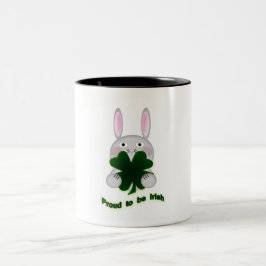 St. Patricks Bunny Proud zu irischem Kleeblatt Zweifarbige Tasse
