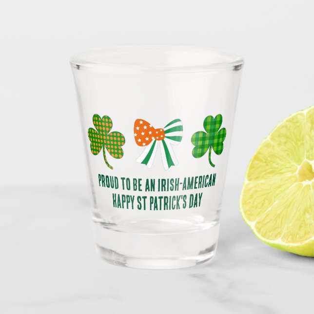 St Patricks Coquette Kleeblatt Personalisiert Schnapsglas (Vorderseite)