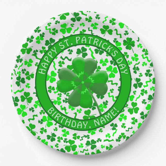 St Patrick's Day Birthday Shamrocks Personalized Pappteller (Vorderseite)