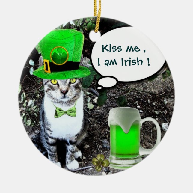 ST PATRICK'S DAY CAT WITH GREEN IRISH BEER KERAMIK ORNAMENT (Vorne)