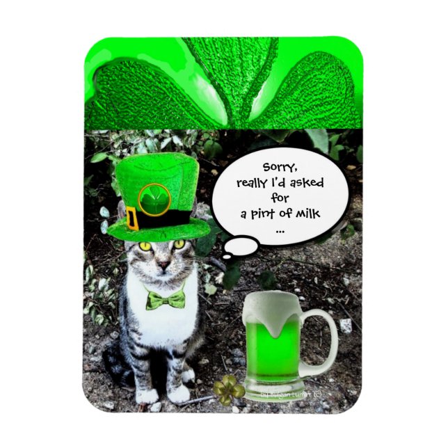 ST PATRICK'S DAY CAT WITH GREEN IRISH BEER MAGNET (Vertikal)