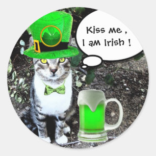ST PATRICK'S DAY CAT WITH GREEN IRISH BEER RUNDER AUFKLEBER