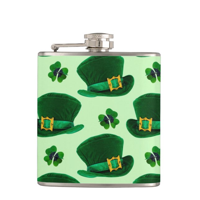 St. Patrick's Day Clovers and Leprechaun Hats Flachmann (Vorderseite)