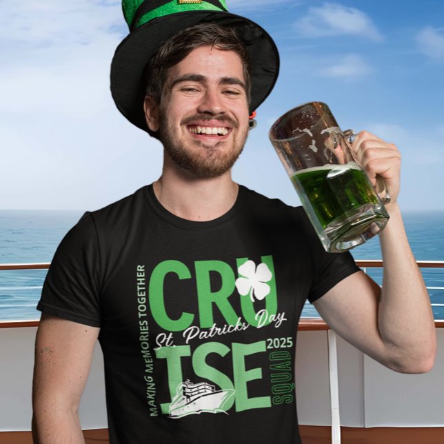St. Patricks Day Cruise Squad Custom Year T-Shirt (Von Creator hochgeladen)