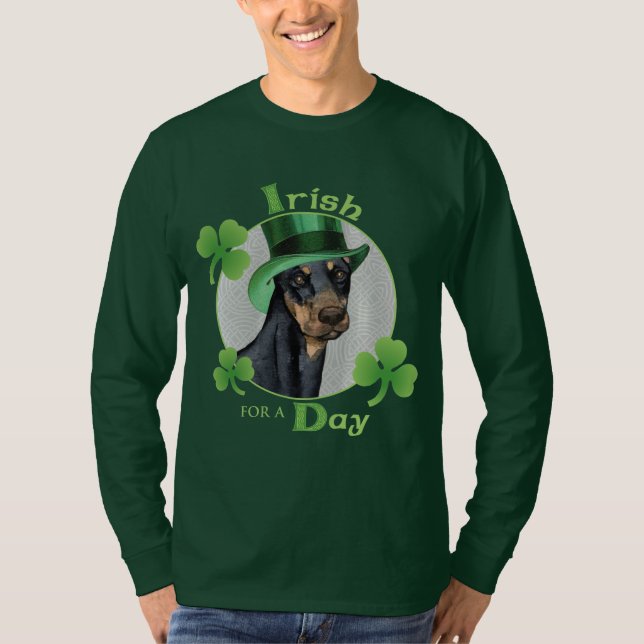 St. Patrick's Day Doberman Pinscher T-Shirt (Vorderseite)