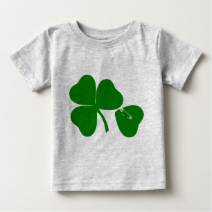 St Patrick's Day Erhalten Sie Glück Sicherheit But Baby T-shirt