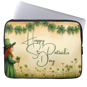 St. Patrick's Day Girl mit Kleeblättern Laptopschutzhülle