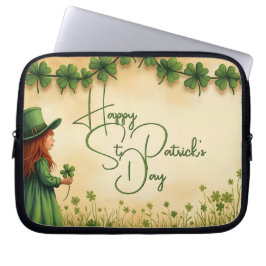 St. Patrick's Day Girl mit Kleeblättern Laptopschutzhülle