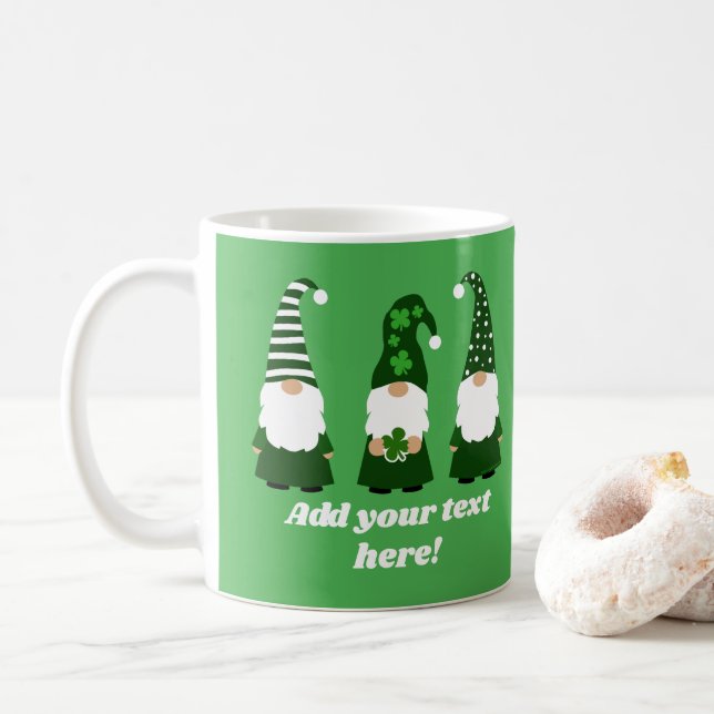 St Patricks Day Gnomes Niedlich Personalisiert Kaffeetasse (Mit Donut)