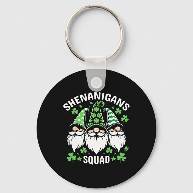 St Patricks Day Gnomes Shenanigans Squad 2024 Männ Schlüsselanhänger (Vorderseite)