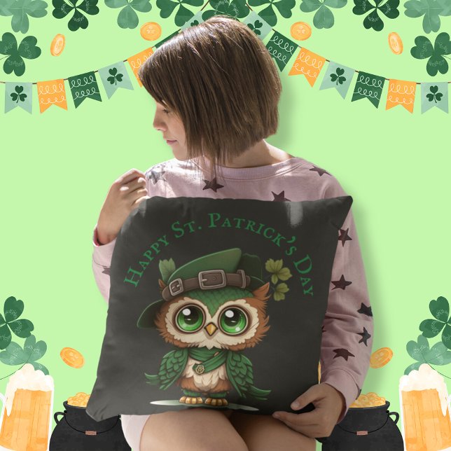 St. Patrick's Day Green Owl Kissen (St. Patrick's Day Green Owl personalized Cushion)