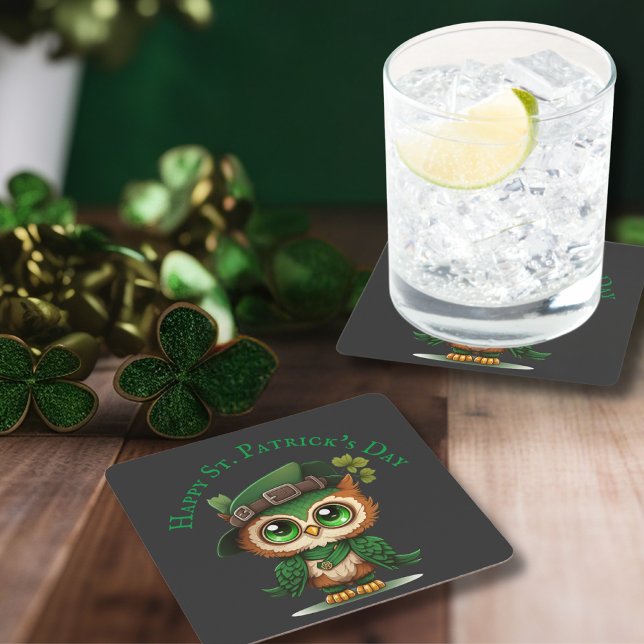 St. Patrick's Day Green Owl personalisiert Rechteckiger Pappuntersetzer (St. Patrick's Day Green Owl personalized Square Paper Coaster)