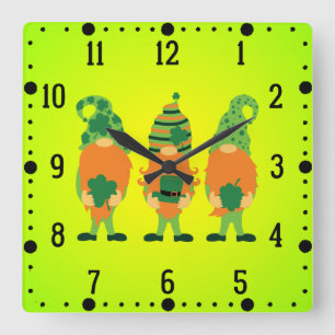St. Patrick's Day Grnomes Quadratische Wanduhr