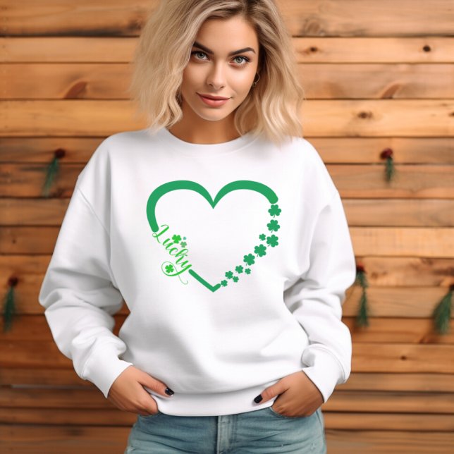 St. Patrick's Day Heart - Lucky Irish Clovers T-Shirt (Von Creator hochgeladen)
