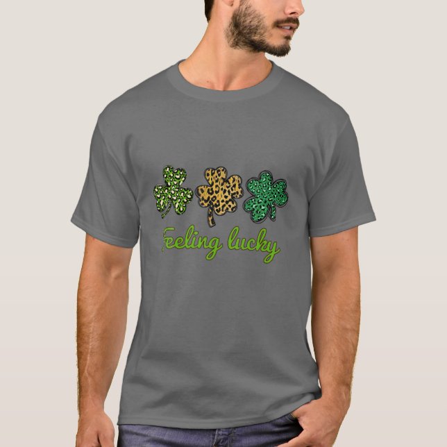 St Patrick's Day I Feel Lucky Leopard Clover Graph T-Shirt (Vorderseite)