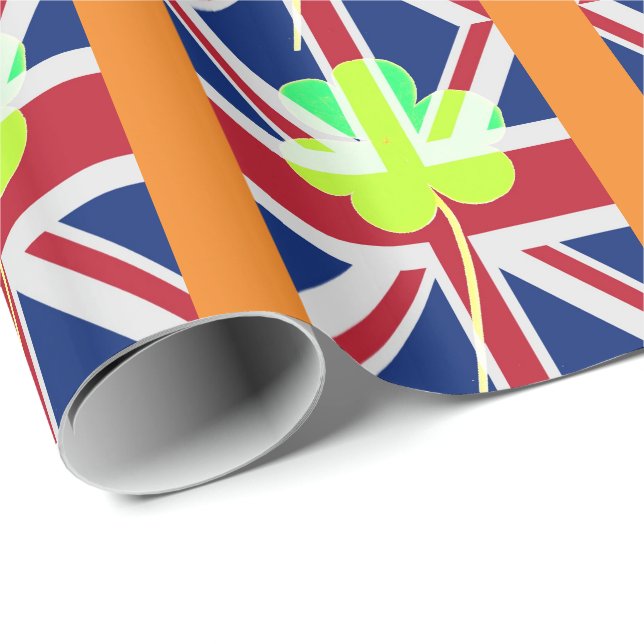 St. Patrick's Day Irish Kleeblatt Clover UK Flag Geschenkpapier (Rolleneckpunkt)