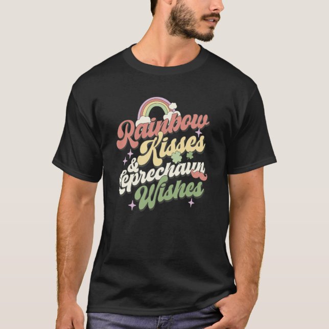 St Patricks Day Irish Rainbow Kisses And Leprechau T-Shirt (Vorderseite)