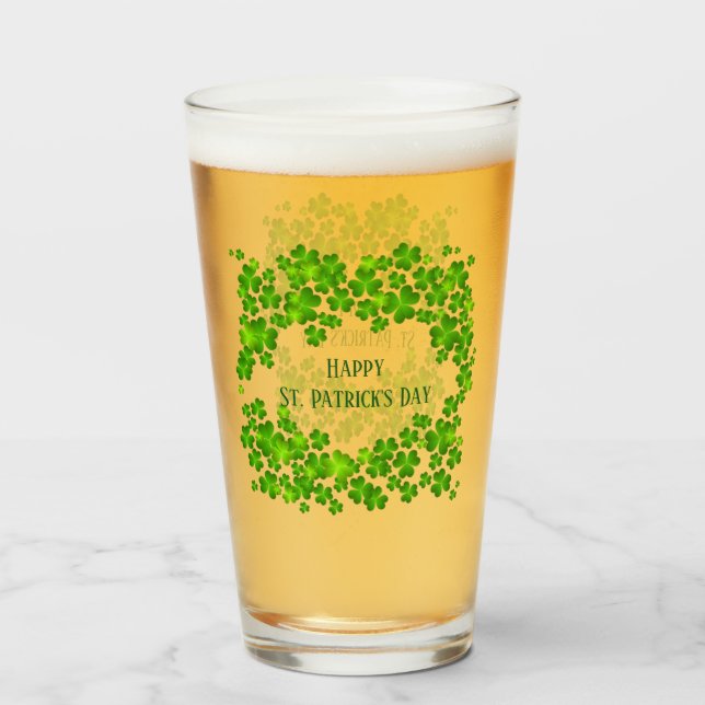 St. Patricks Day Kleeblatts Glass Glas (Rückseite (gefüllt))