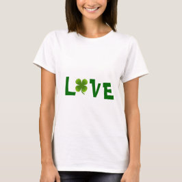 St. Patricks Day LIEBE Design MaternityT-Shirt T-Shirt