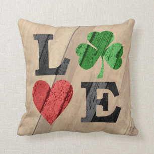 St. Patrick's Day LIEBE mit Herz und Kleeblatt Kissen