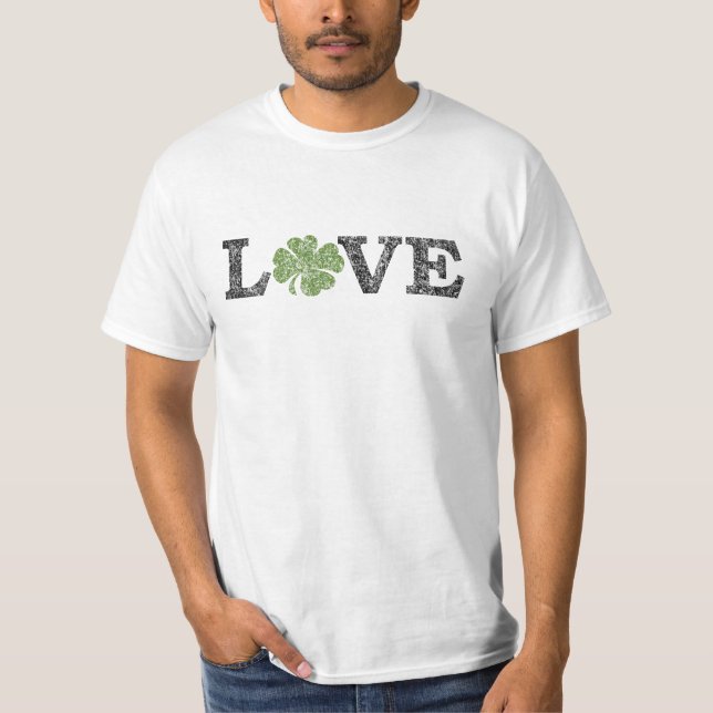 St Patricks Day LIEBE mit Kleeblatt T-Shirt (Vorderseite)