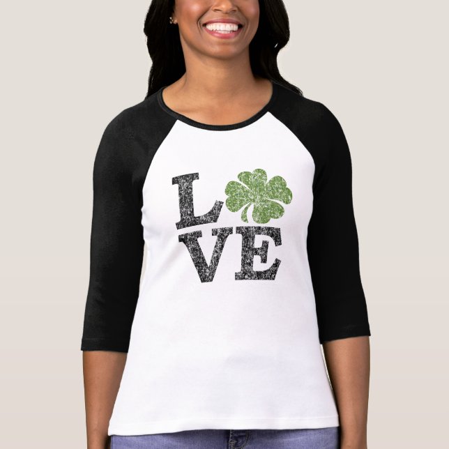 St Patricks Day LIEBE mit Kleeblatt T-Shirt (Vorderseite)